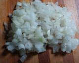 Foto del paso 2 de la receta: Buñuelos de lechuga, cebolla y queso parmesano