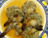 Foto langkah ke 1 dari resep Prawn with peanut butter sauce.