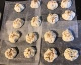 Une image de l'étape 5 de Bouchées feuilletées à la truffe, feta et sésame.