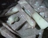 A picture of step 2 of Kuttu ke aate ki pakaudi.