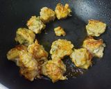 A picture of step 3 of Capsicum Chilli Chitol Muitha.