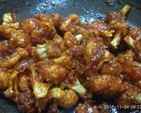 A picture of step 12 of Honey chilli cauliflower.