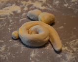 Une image de l'étape 3 de Lapins de Pâques en brioches.