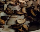 Foto langkah ke 3 dari resep Sup Misoa Shiitake 🍲.