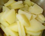 A picture of step 2 of Creamy buttery mashed potatoes.