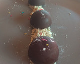 Foto del paso 6 de la receta: Bombones de chocolate con relleno de mazapán