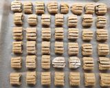 Foto del passaggio 8 della ricetta Nascondini al cacao e nocciole con germe di grano