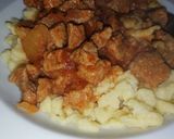 Sertéspörkölt nokedlival recept fázis 5 fotója