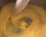 A picture of step 2 of Custard Cream Dorayaki.