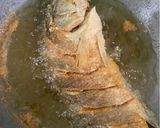 Foto langkah ke 1 dari resep Ikan Goreng Crispy Saus Thailand (Pla Rad Prik).