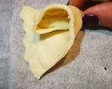 Foto del paso 2 de la receta: Croissants rellenos de chocolate blanco