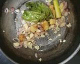 Foto langkah ke 2 dari resep Oseng Cumi Asin.