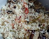 Foto langkah ke 27 dari resep Maqluba/ Maqlooba/Maklubah Chicken.