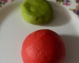 A picture of step 4 of Marie biscuit flowers 🌹.