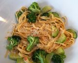 A picture of step 5 of Houmous linguine.