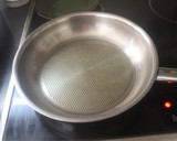Foto del paso 2 de la receta: Contramuslos con pisto y setas