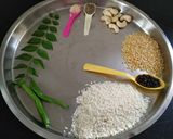 A picture of step 1 of Ven Pongal.