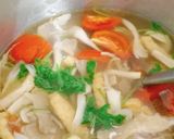 Hình bước làm 5 của món Canh chay đậu hủ nấm và cà chua