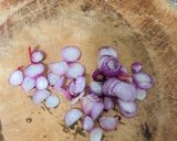 Hình bước làm 4 của món Cháo gạo lức hoa đậu biếc mix thịt bò cho bé