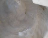 Foto langkah ke 2 dari resep Bolu Kukus Putih Telur.
