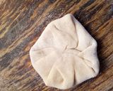 ખાંડ ભરી રોટલી(Sugar Stuffed Rotli Recipe In Gujarati) રેસીપી સ્ટેપ2ફોટો