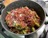 Une image de l'étape 5 de Compote de prunes, figues blanches et pétales de rose.