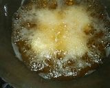 A picture of step 5 of Banana Saropuli.