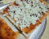 Foto langkah ke 2 dari resep 70. Roti Bakar Pizza.