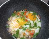 Foto langkah ke 2 dari resep Nasi Telur Ceplok.
