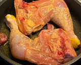 Foto del paso 4 de la receta: Pollo asado con uvas