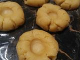 Sunflower Cookies (Takaran Sendok)