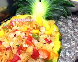 Hình bước làm 2 của món Cơm Chiên Trái Thơm 🍍 🍚