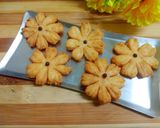 A picture of step 5 of Flower shape mathri with wheat flour.
