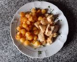 Foto del paso 10 de la receta: Pollo al ajo con papas noisette de Bigote Cocina