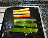 Foto del paso 5 de la receta: Solomillo de plancha con verduras asadas y mojo
