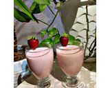عکس مرحله 2 از دستور شیر_توت فرنگی🥛🍓