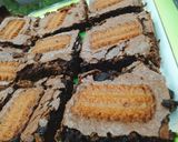 A picture of step 10 of Flaky crispy candi brownie.
