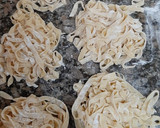 Foto del paso 5 de la receta: Fideos caseros con salsa rosa 🍝