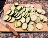 Foto del paso 4 de la receta: Ensalada de patatas, calabacín y atún en escabeche