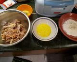 Foto langkah ke 2 dari resep Ayam goreng kuluyuk saus asam manis puedas.