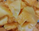 A picture of step 1 of Cantaloupe,papaya&mint smoothie.