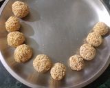 मकर संक्रांति स्पेशल तिल पॉपकॉर्न मुरमुरे और चूरे के लड्डू रेसिपी चरण 1 फोटो