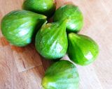 Une image de l'étape 1 de Crumbles aux figues fraîches du jardin ☺️.