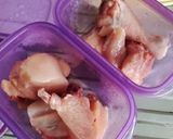 Foto langkah ke 1 dari resep Ayam Masak Lemak Cili Api.