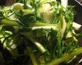 Foto del paso 1 de la receta Puntarelle a la Laura Romana (achicoria Catalogna)