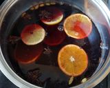 A picture of step 3 of Gluhwein Jelly.