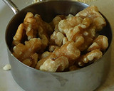வால்நட் தேங்காய் லட்டு (Walnut thenkai laddo recipe in tamil) ரெசிபி ஸ்டேப் 1 புகைப்படம்