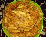करेला निमकी (karela nimki recipe in Hindi) रेसिपी चरण 6 फोटो