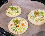 A picture of step 6 of Mini pizzas:.