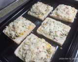 A picture of step 7 of Open spinach corn paneer sandwich.